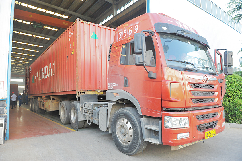 开云体育承揽的500T葵花籽预处理、250T浸出、120T精炼和脱蜡项目发往哈萨克斯坦